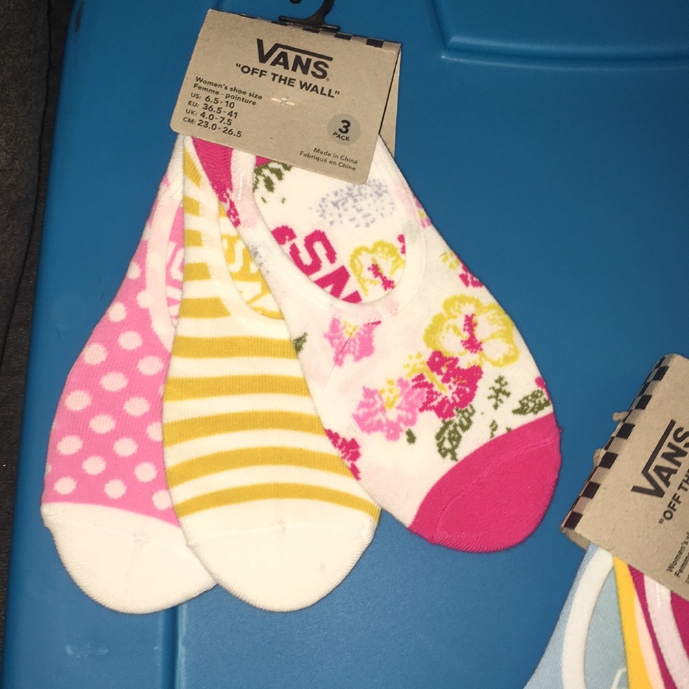 NWT, vans socks, 9 pairs total - Picture 2 of 4